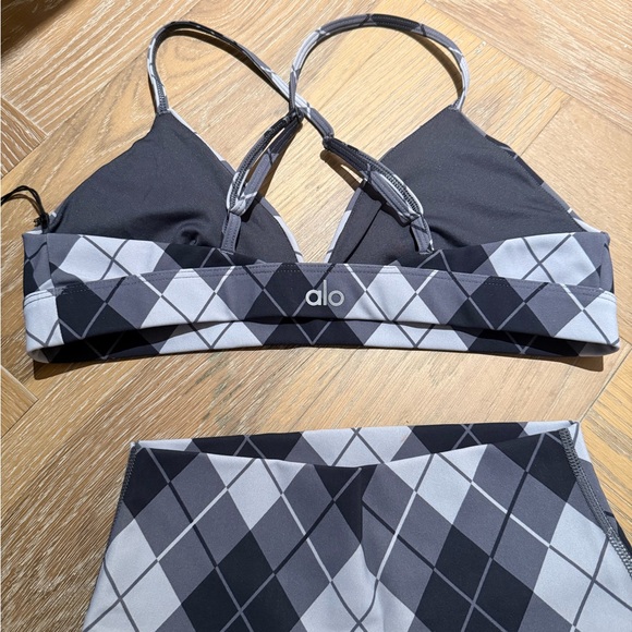 ALO Yoga Black and Gray Sports Bra & Short Set - Picture 6 of 6